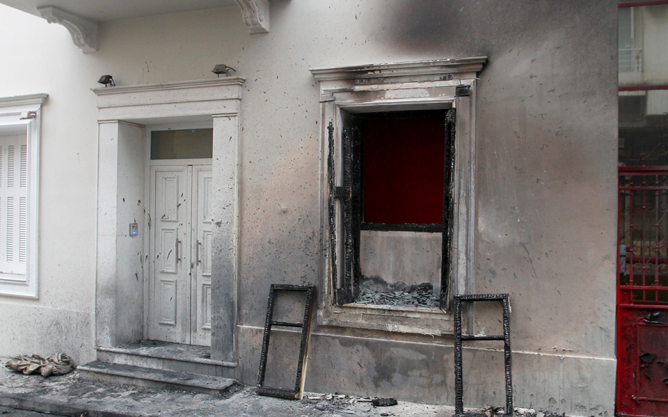 επίθεση-με-μολότοφ-στο-σπίτι-του-αλ-φλα-2120294