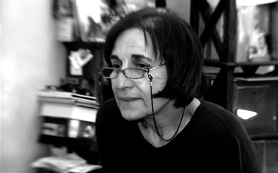 ζωή-που-στο-μεταξύ-έγινε-ποίηση-2120183
