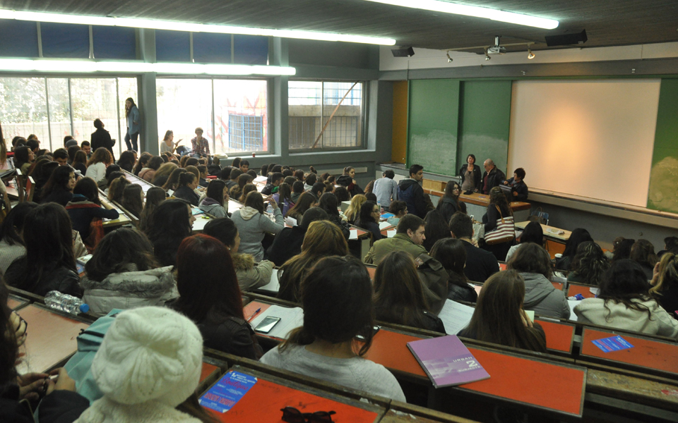 παγώνει-η-απελευθέρωση-των-μετεγγρ-2119718