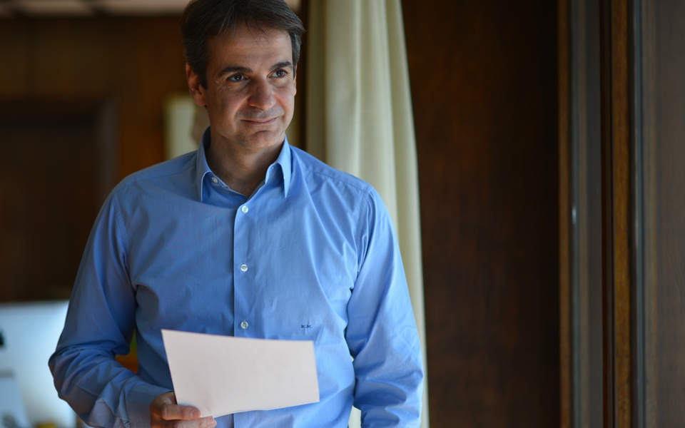 κάλπη-καμπή-για-τη-ν-δ-και-τη-χώρα-συνολ-2117582