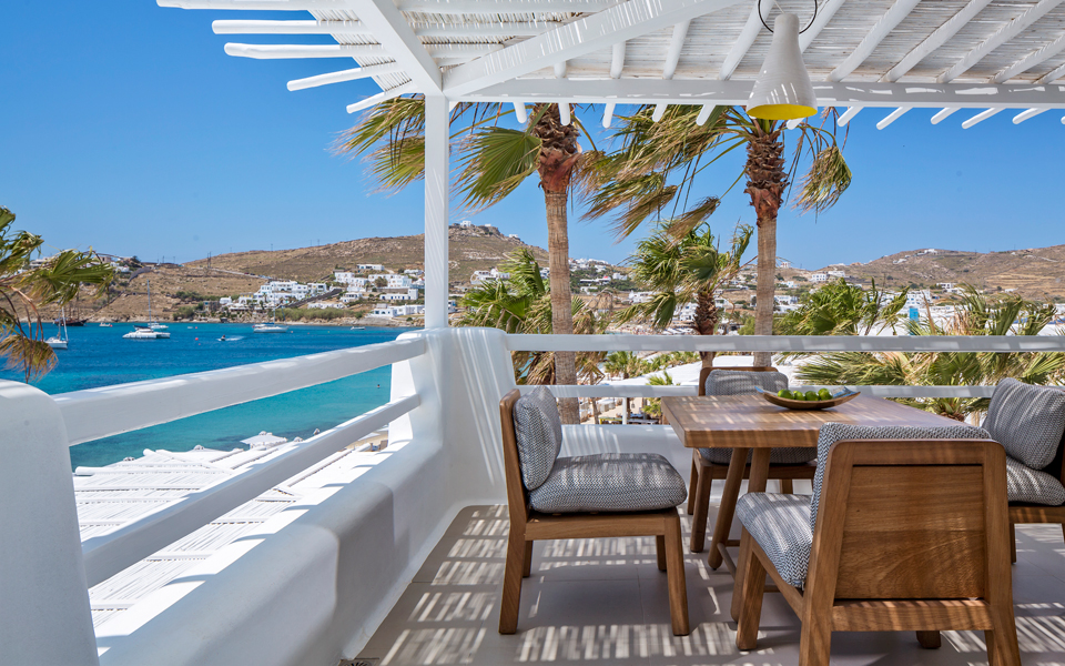 το-mykonos-blanc-τα-must-του-νησιού-2120132