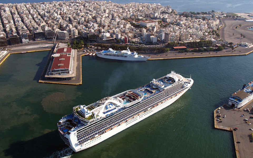 αμαρτίες-χωρίς-τέλος-στο-λιμάνι-2118620