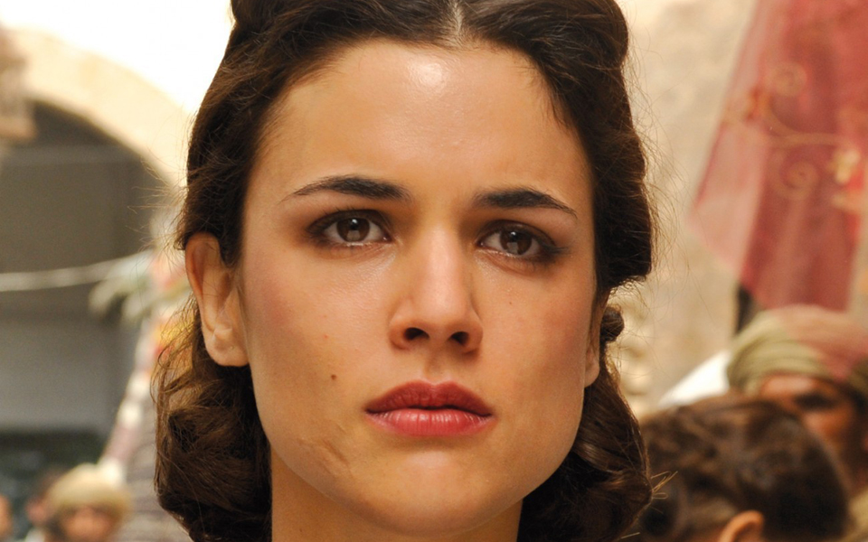 τρεις-πρεμιέρες-και-μία-επαναπροβολή-2120188