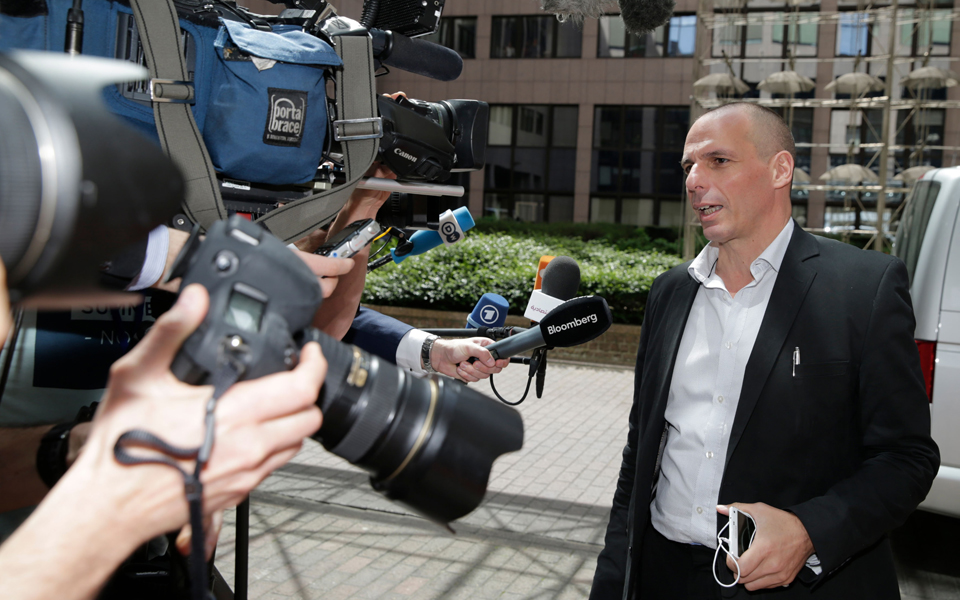 kολλημένοι-στα-δελτία-ειδήσεων-2119274