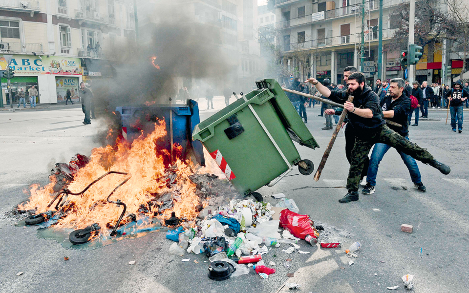 αιφνιδιασμένη-η-κυβέρνηση-από-τους-αγ-2122015