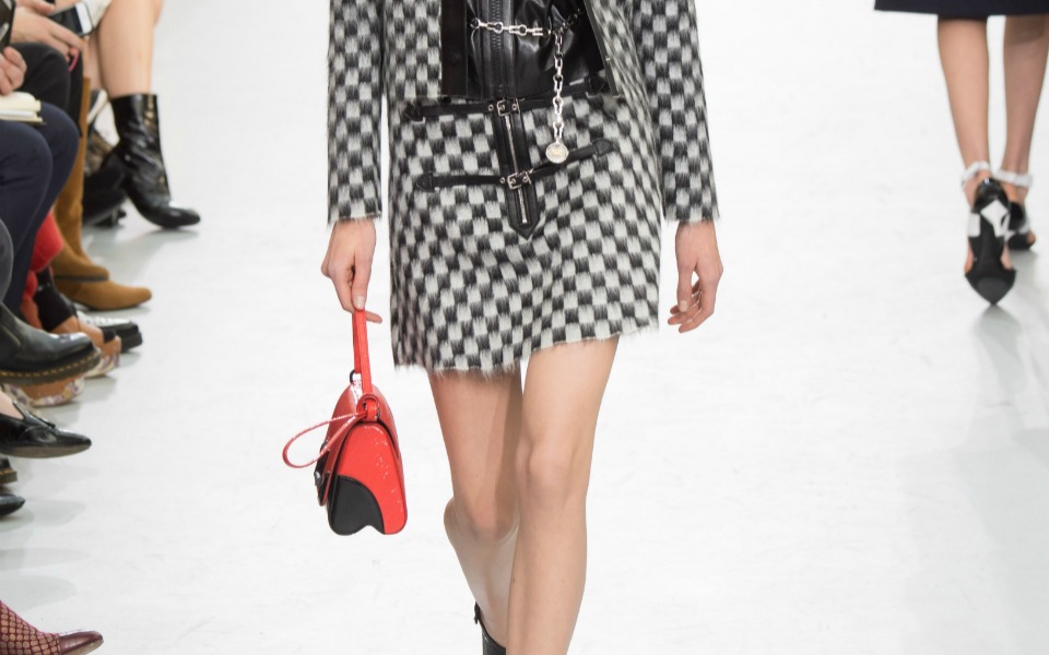 οι-3-στιλάτες-τσάντες-που-θα-κρατήσετε-α-2120469