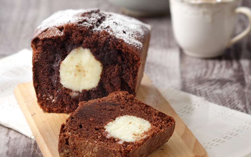 σοκολατένιο-κέικ-με-μπάλες-καρύδας-2123769