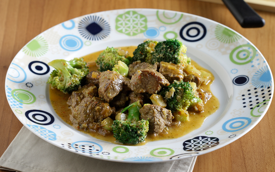 μοσχάρι-λεμονάτο-με-μπρόκολο-2122735