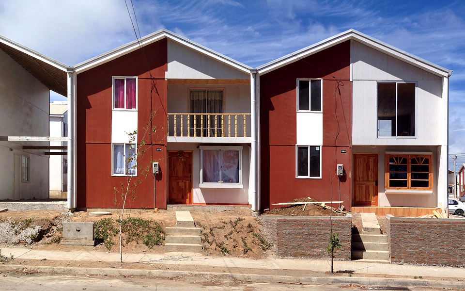 χτίζοντας-μισά-σπίτια-2123309