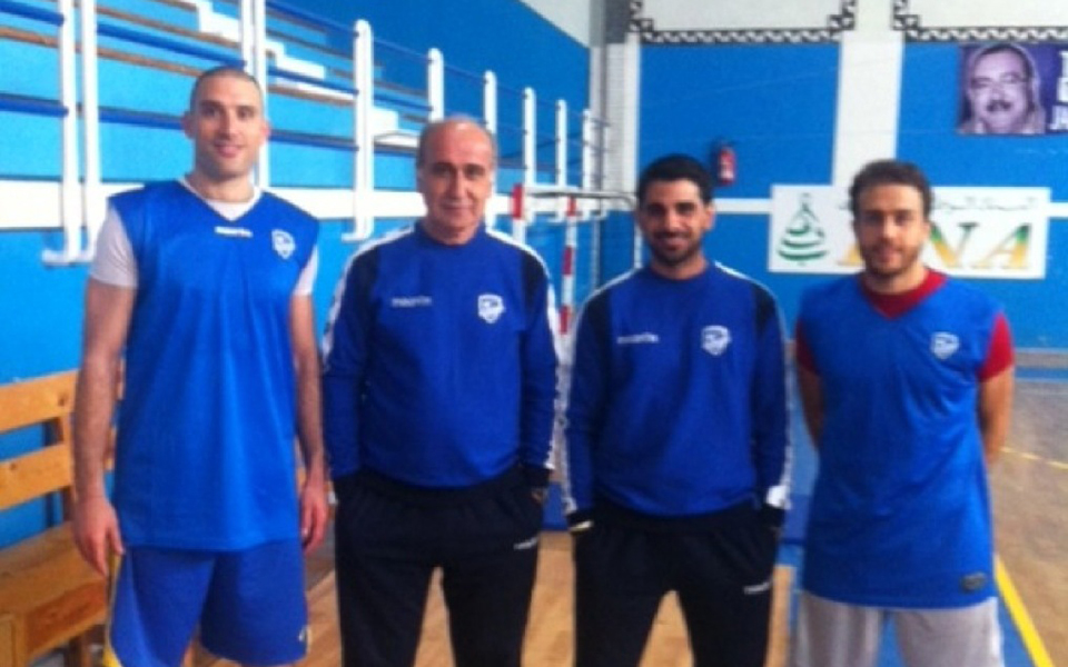 ο-γύρος-του-κόσμου-με-μία-μπάλα-του-μπάσ-2123945