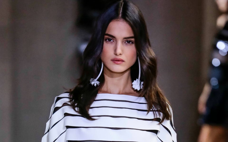 μολύβι-χειλιών-μυστικά-για-να-το-εφαρμ-2123995