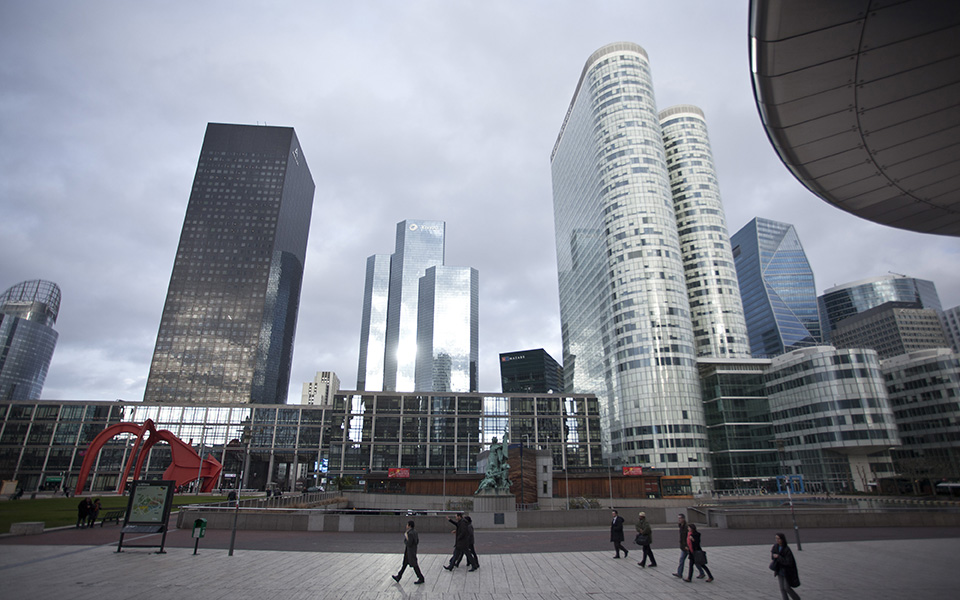 στο-παρίσι-μισθώνουν-τα-γραφεία-πριν-α-2122070