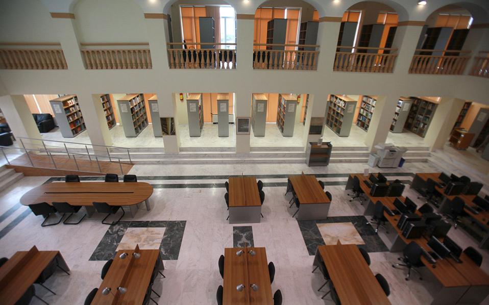 υποχώρηση-για-μεταπτυχιακά-2121033