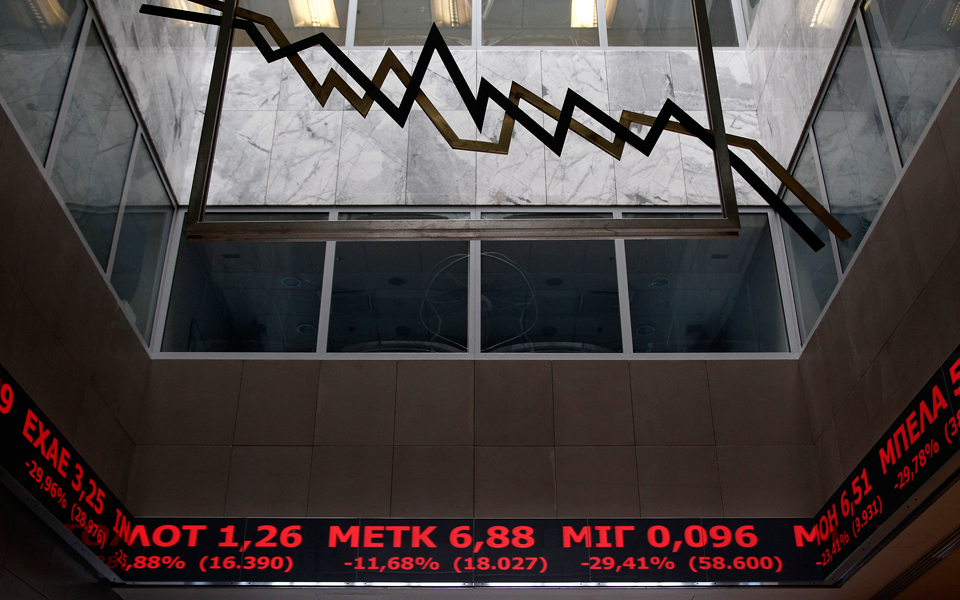 απανωτές-υποβαθμίσεις-2121102