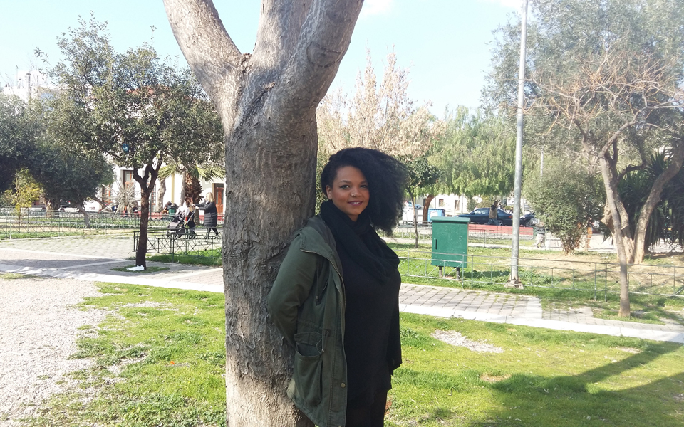 νέγρικη-φωνή-από-την-κυψέλη-2120778