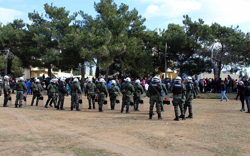 ενταση-στα-διαβατά-αντιδρούν-οι-κάτοι-2122133