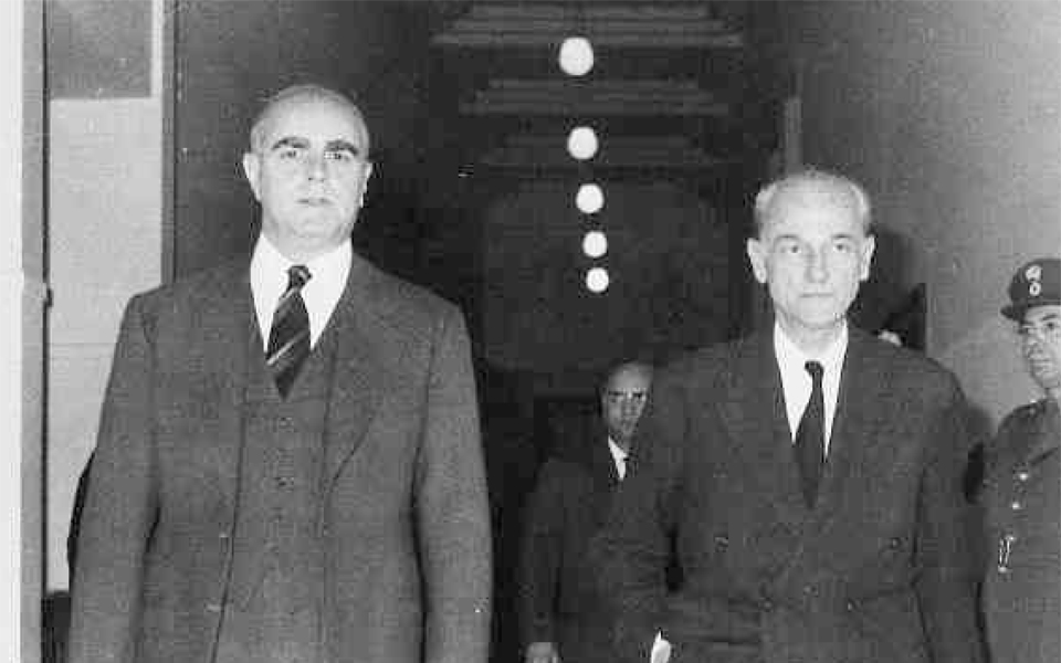 η-βαθεία-τομή-του-κων-καραμανλή-2123150