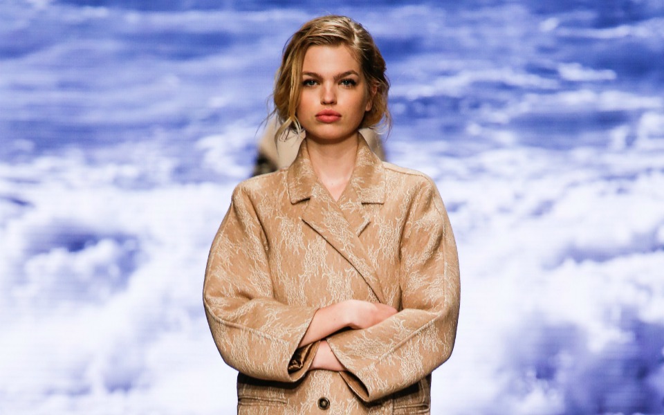 8-παλτό-που-πρέπει-να-έχει-κάθε-γυναίκα-2120982