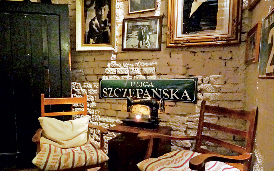 κρακοβία-spotted-by-locals-2123578