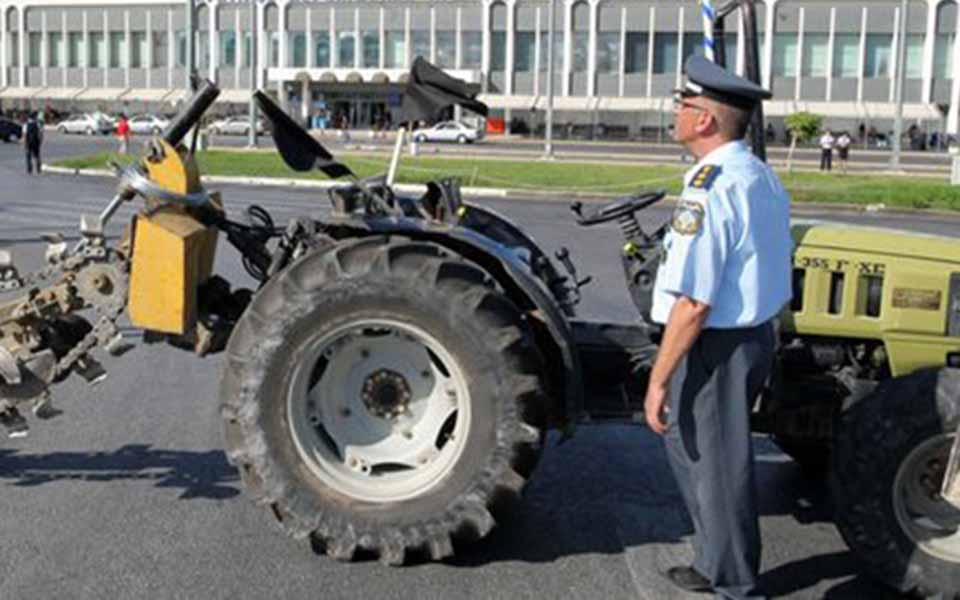 εγκλωβισμένοι-βουλευτές-του-συριζα-σ-2122122