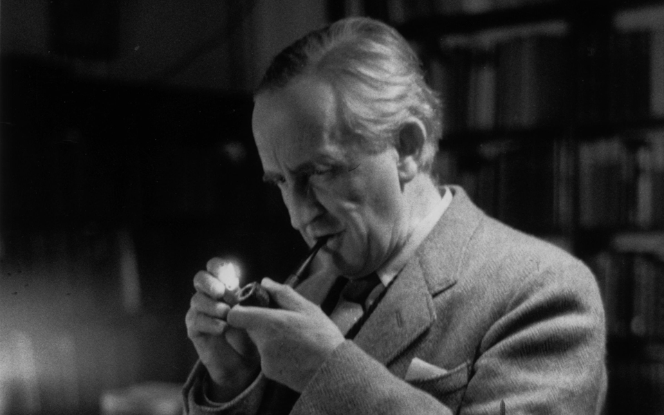 αγνωστα-ποιήματα-του-τόλκιν-σε-σχολικ-2122539