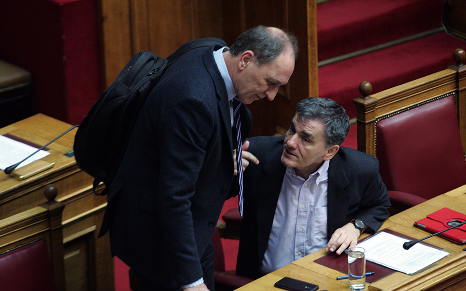 απρόθυμο-το-δντ-για-εκπτώσεις-2120477