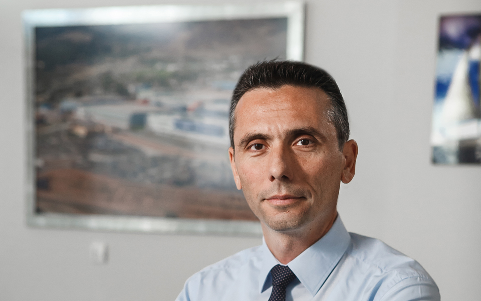 χρ-χαρπαντίδης-φιλί-ζωής-σε-30-000-καπνο-2124115