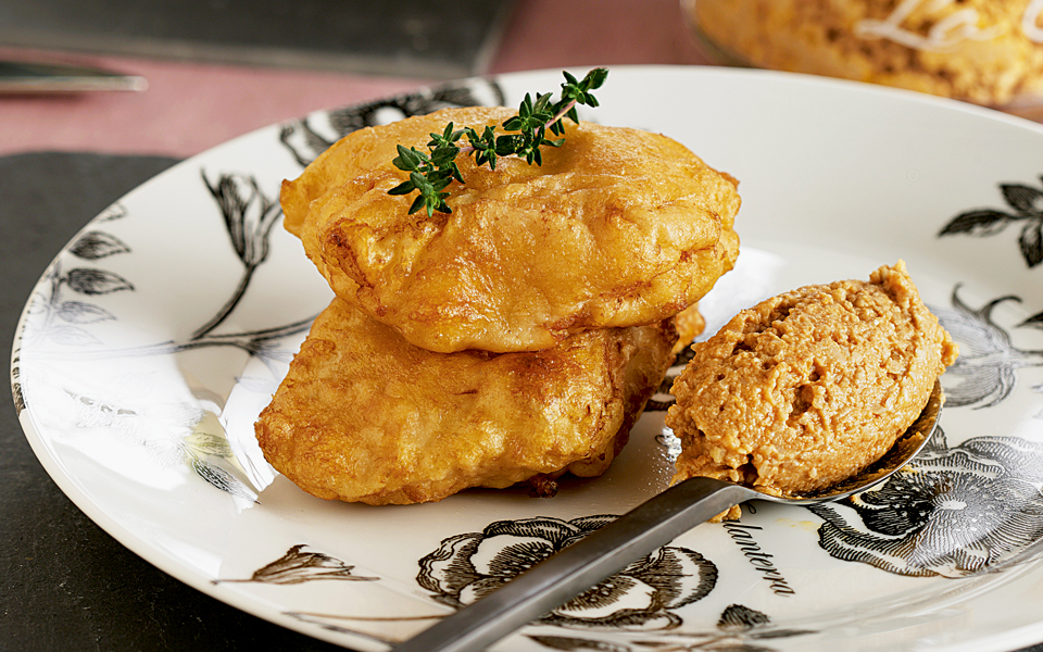 τηγανητός-μπακαλιάρος-σε-αφράτο-κουρ-2125547