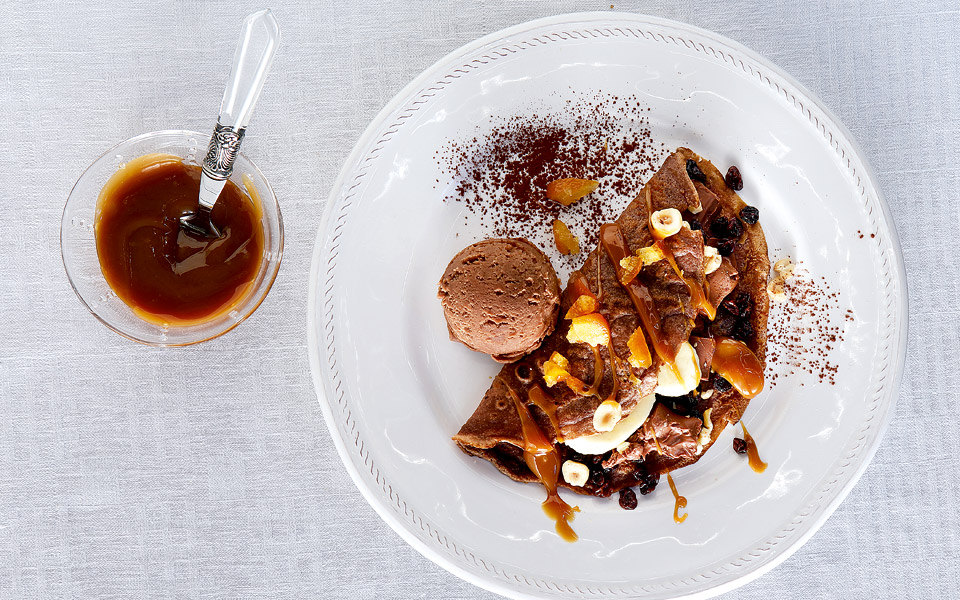 κρέπα-με-καραμέλα-σοκολάτα-και-μπανάν-2125694