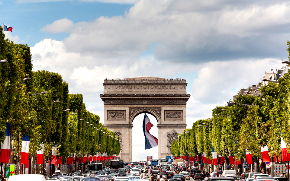 ηλύσια-πεδία-χωρίς-αυτοκίνητο-2126393