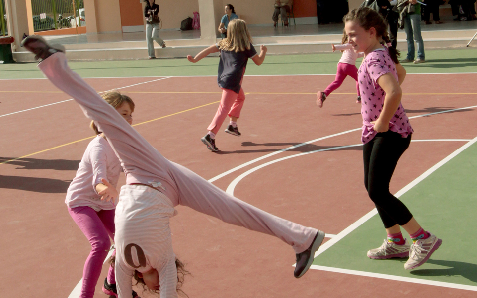 παράδοση-όπλων-ζητεί-το-υπ-παιδείας-2127874