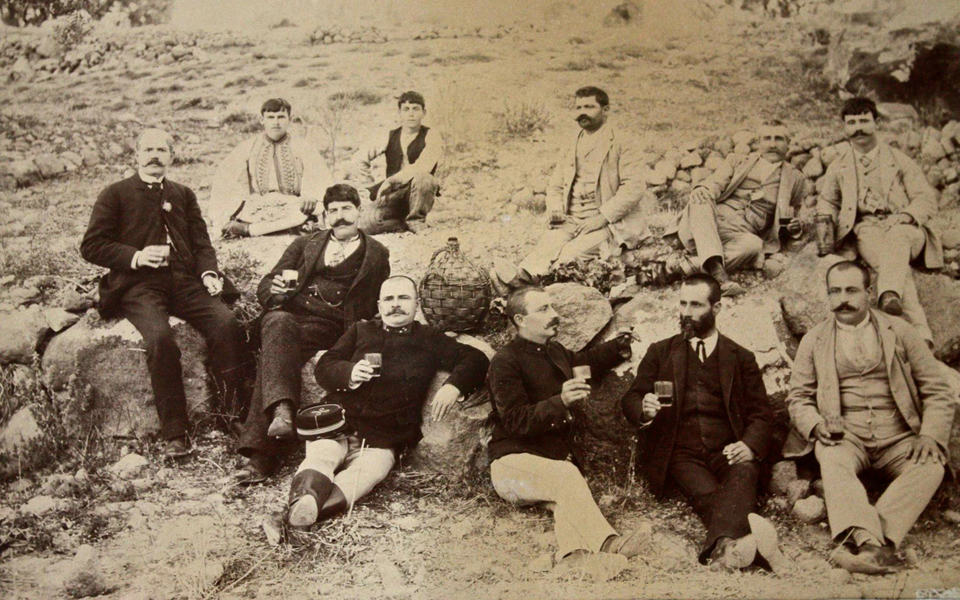 μια-στιγμή-στον-χρόνο-εκδρομή-φίλων-στ-2125724