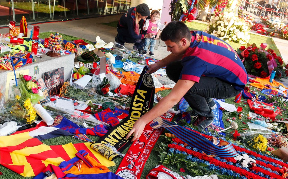 το-τελευταίο-αντίο-των-οπαδών-της-μπαρ-2127910