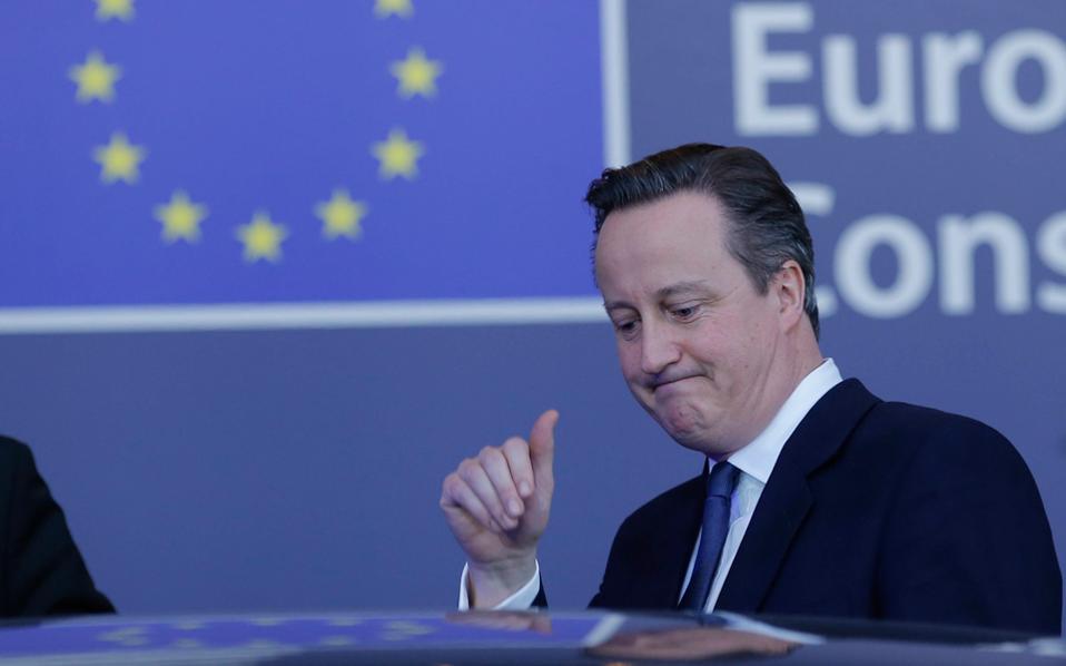 ο-κάμερον-στέλνει-τρία-βρετανικά-πλοί-2125229