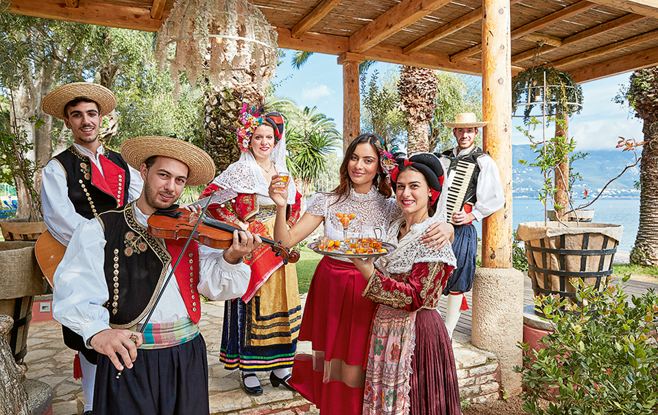 εορταστικές-προσφορές-και-πλούσια-πα-2127628