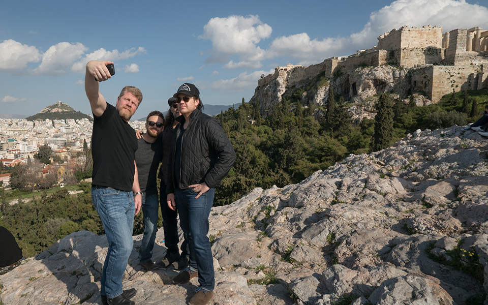 διαβάστε-την-κυριακή-στο-περιοδικό-κ-2124973