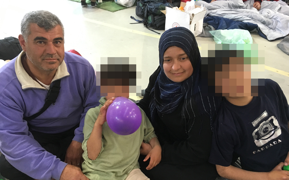 φεύγοντας-κλείδωσα-και-την-πόρτα-2125163