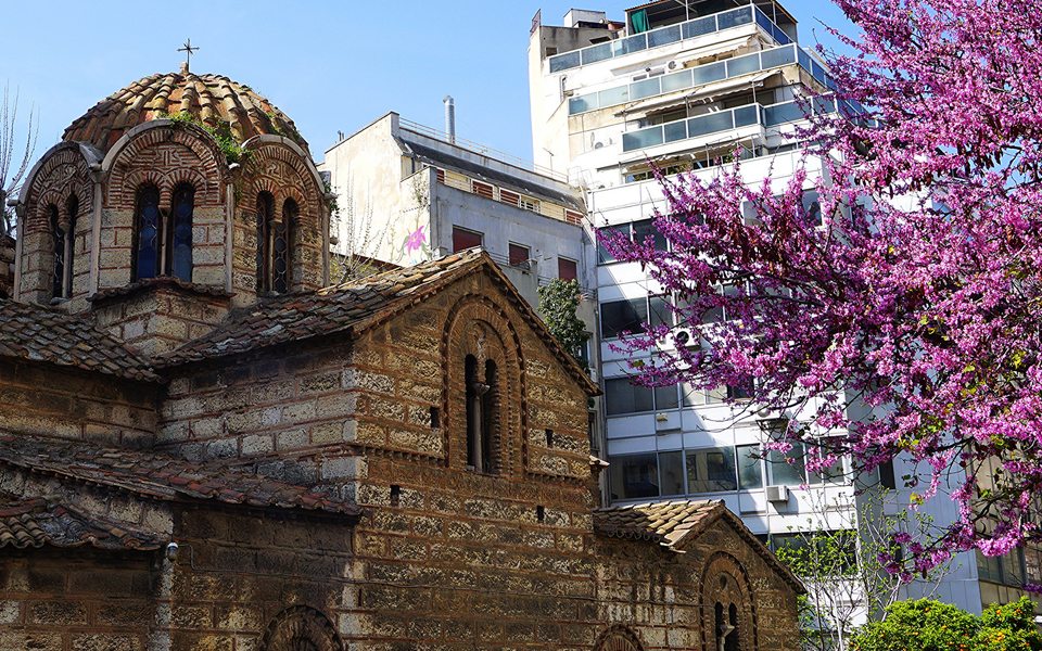 το-βαθύ-πηγάδι-των-αγίων-θεοδώρων-2127535