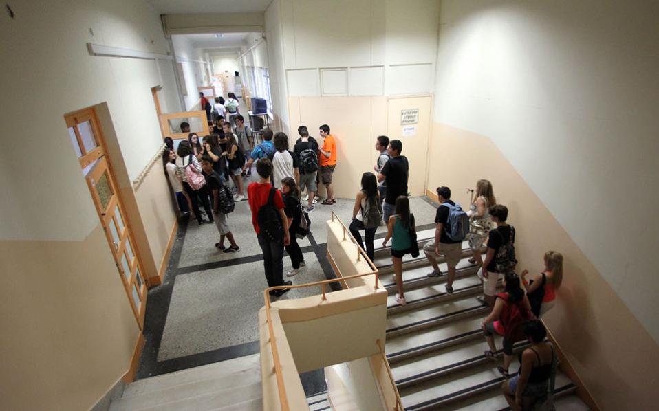 στα-χαρακώματα-για-την-αξιολόγηση-στα-2125357