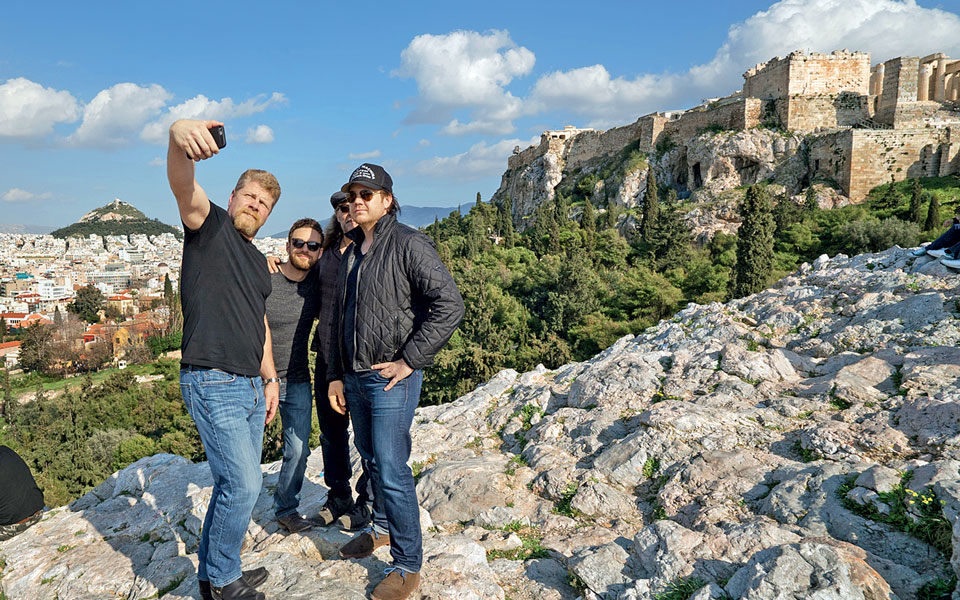 the-walking-dead-τα-ζόμπι-στην-αθήνα-2125252