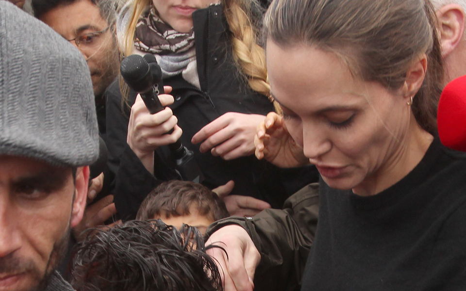 h-τζολί-η-σαράντον-η-ρεντγκρέιβ-και-οι-π-2126901