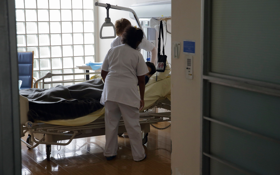 το-υπ-οικονομικών-κόβει-αλλά-το-υπ-υγε-2126865