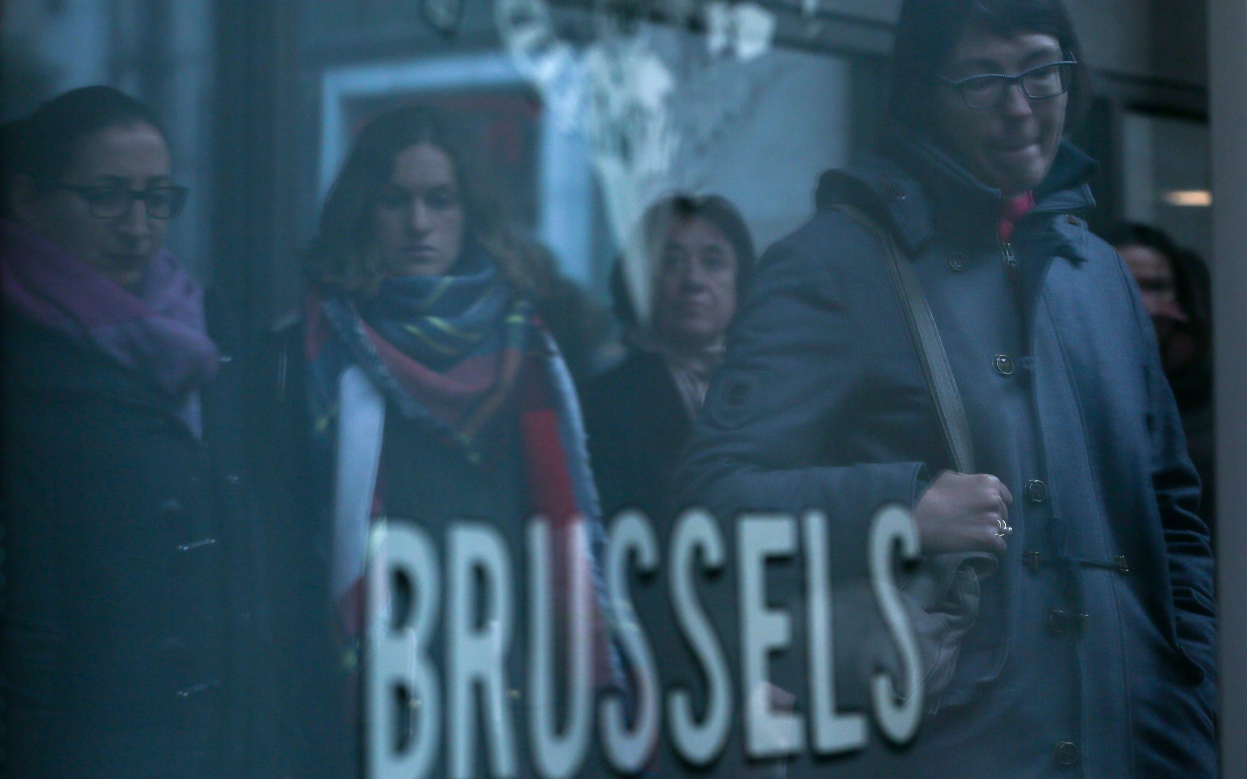 δύο-παραιτήσεις-βέλγων-υπουργών-εσωτ-2127640