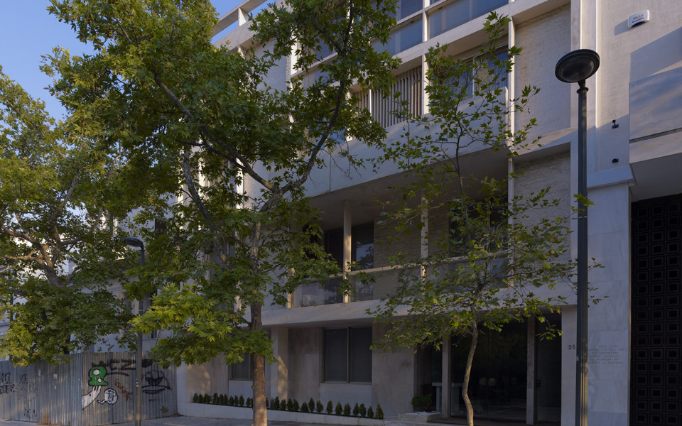 η-άχρονη-κομψότητα-της-οικίας-ζολώτα-2124726