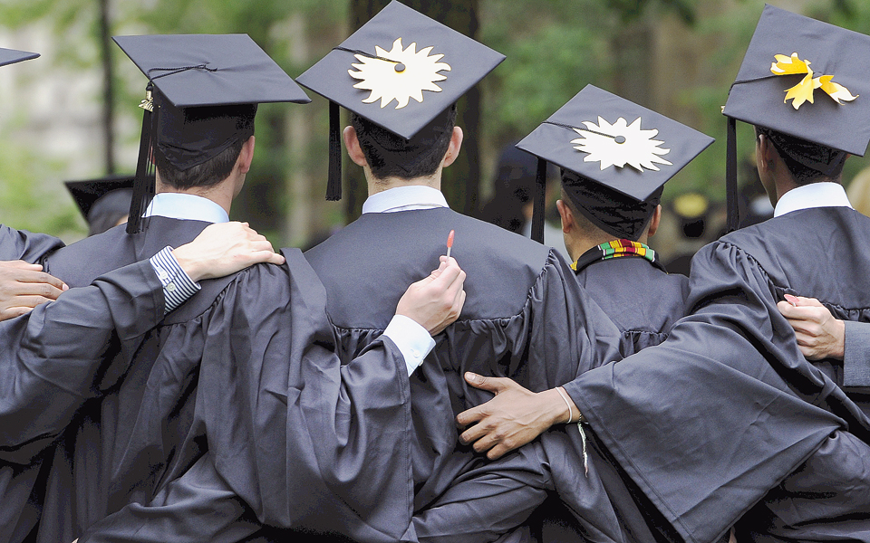 γυρίζουν-την-πλάτη-στις-τράπεζες-και-σ-2129609