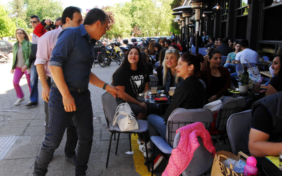 ανοικτό-στο-ενδεχόμενο-συμπράξεων-το-2131903