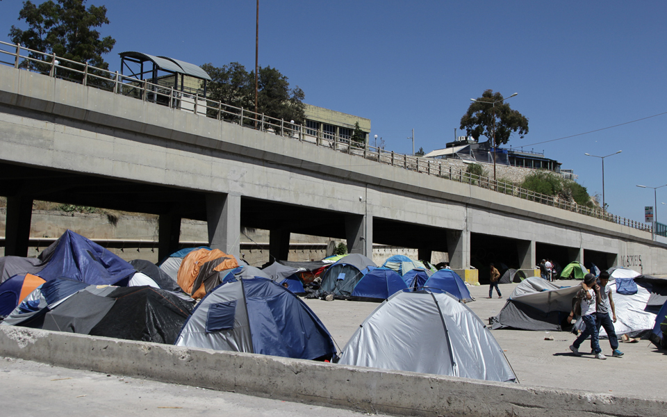 σε-άλλο-κέντρο-οι-ανήλικοι-πρόσφυγες-2131878