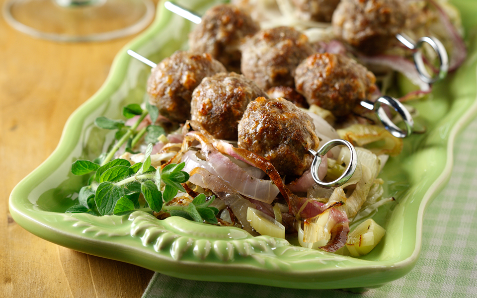 κεφτέδες-φούρνου-αρωματικοί-σε-στρώμ-2131141