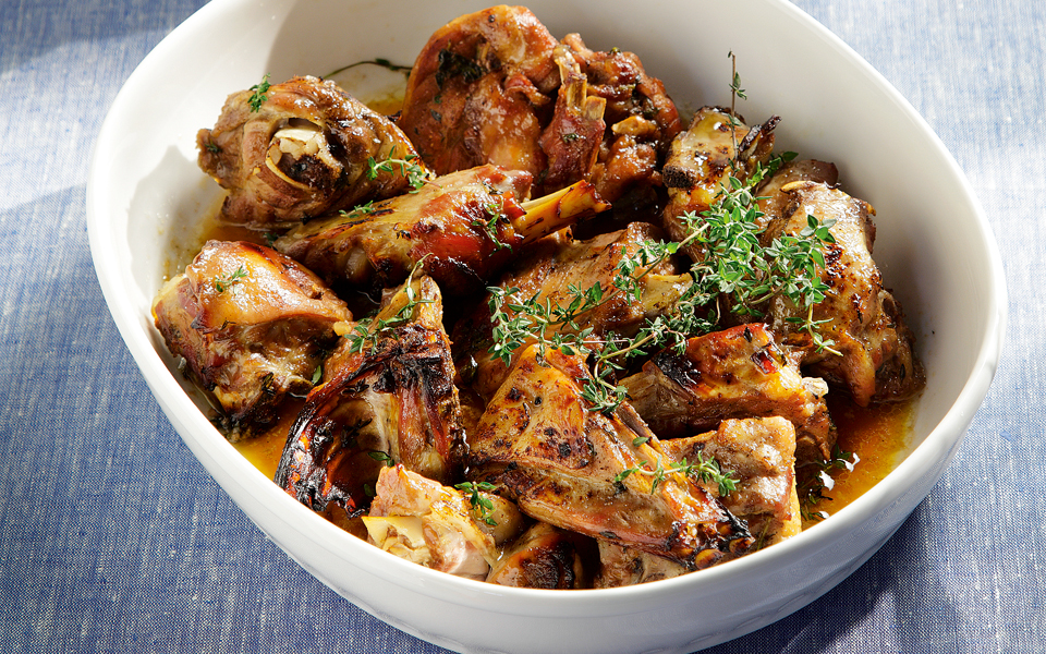 αρνάκι-ή-κατσικάκι-στη-λαδόκολλα-με-θυ-2131360