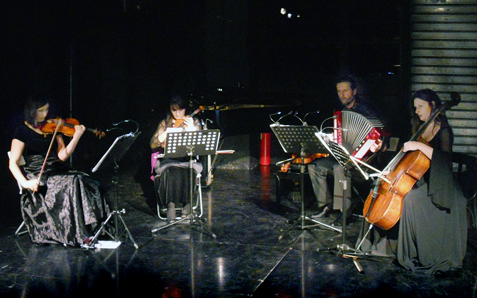 πλούτος-και-ποικιλία-ελληνικών-έργων-2128848